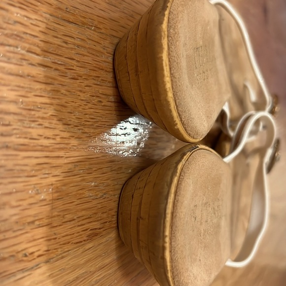 Italian Shoemakers White and Gild Cork Kitten Heels - Picture 3 of 8